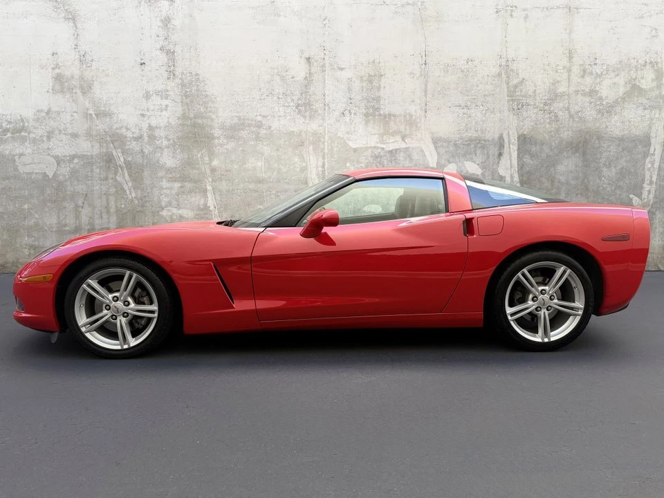 2010 Chevrolet Corvette C6 - Image 17 of 21
