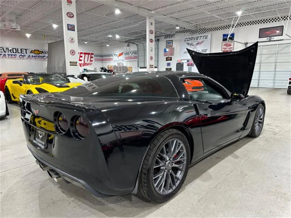 2010 Chevrolet Corvette C6 - Image 17 of 30
