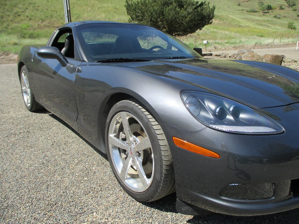 2010 Chevrolet Corvette C6 - Image 28 of 31