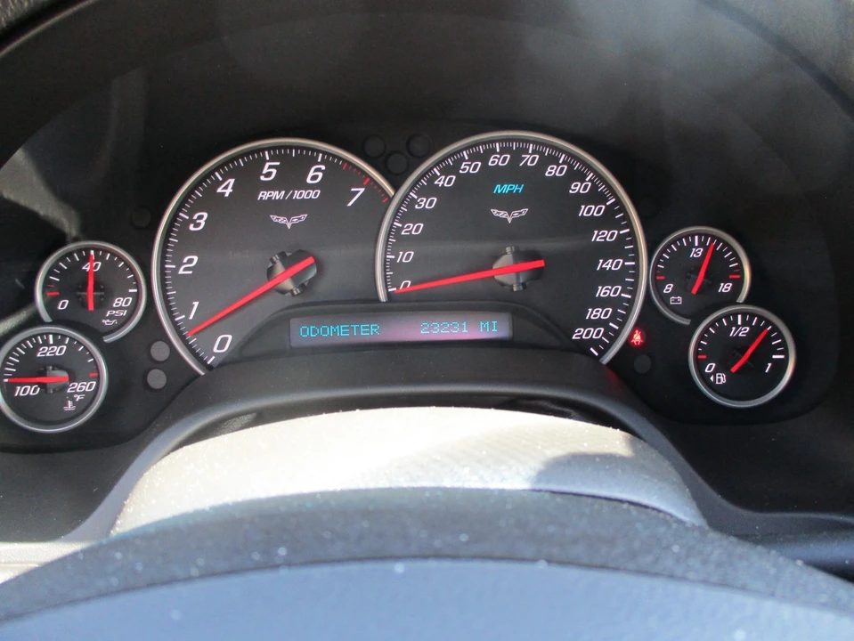 2010 Chevrolet Corvette C6 - Image 12 of 31