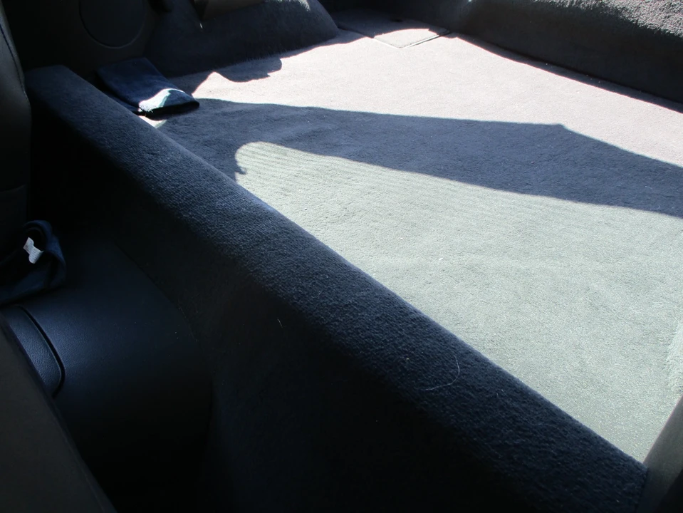 2010 Chevrolet Corvette C6 - Image 16 of 31