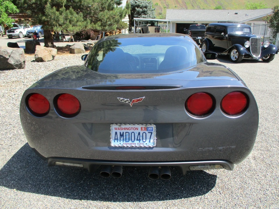 2010 Chevrolet Corvette C6 - Image 18 of 31