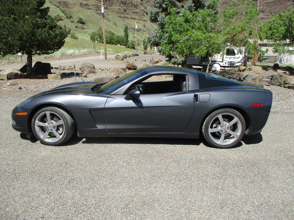 2010 Chevrolet Corvette C6 - Image 6 of 31