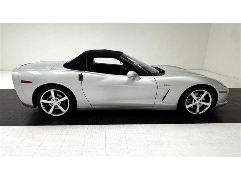 2010 Chevrolet Corvette C6 - Image 9 of 31