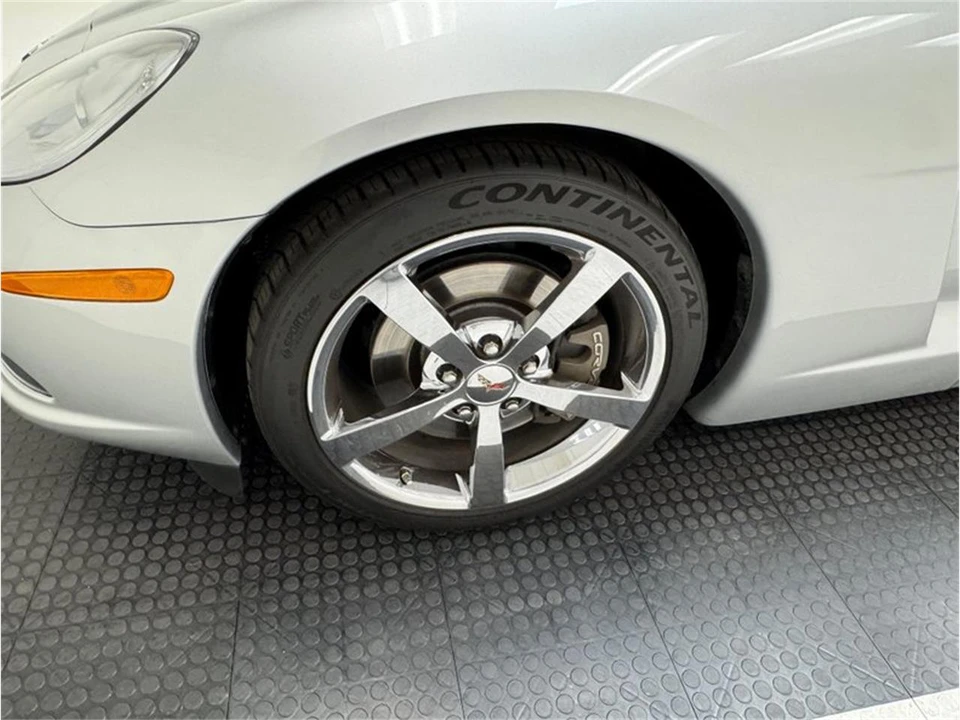 2010 Chevrolet Corvette C6 - Image 14 of 31