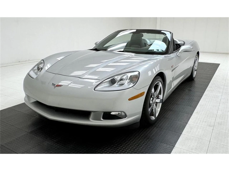 2010 Chevrolet Corvette C6 - Image 2 of 31