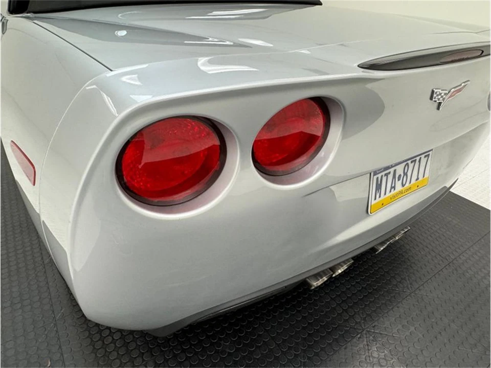 2010 Chevrolet Corvette C6 - Image 23 of 31