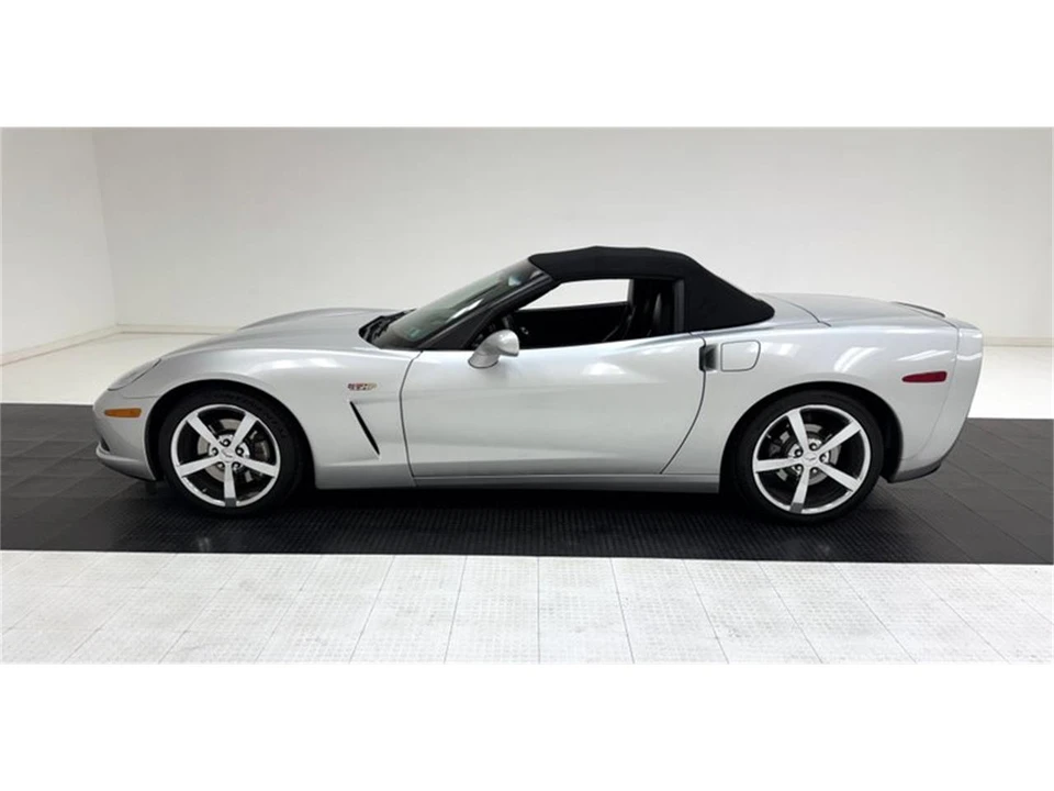 2010 Chevrolet Corvette C6 - Image 3 of 31