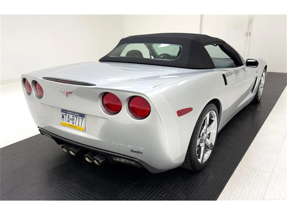 2010 Chevrolet Corvette C6 - Image 8 of 31