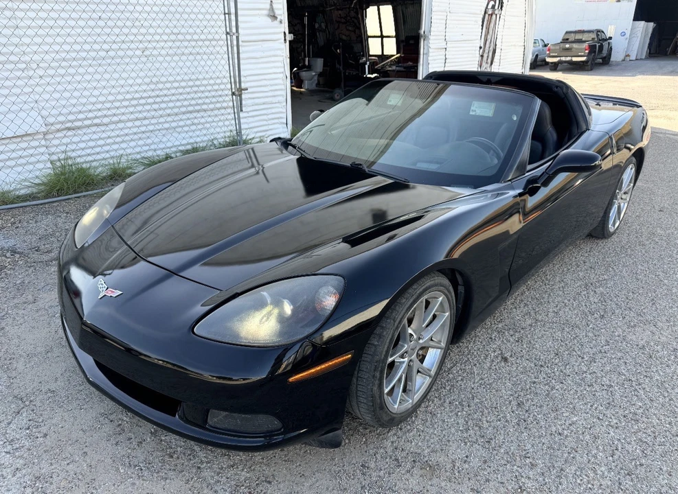 2010 Chevrolet Corvette C6 - Image 9 of 12