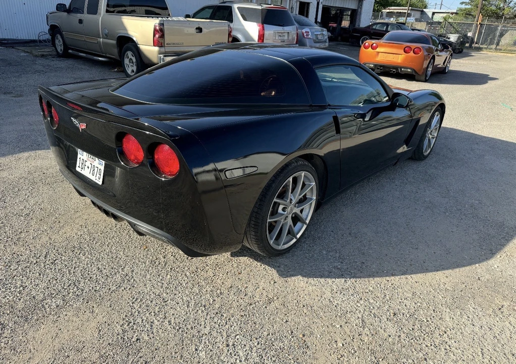 2010 Chevrolet Corvette C6 - Image 3 of 12