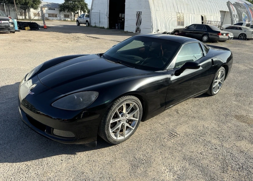 2010 Chevrolet Corvette C6 - Image 2 of 12
