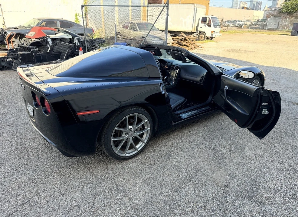 2010 Chevrolet Corvette C6 - Image 4 of 12