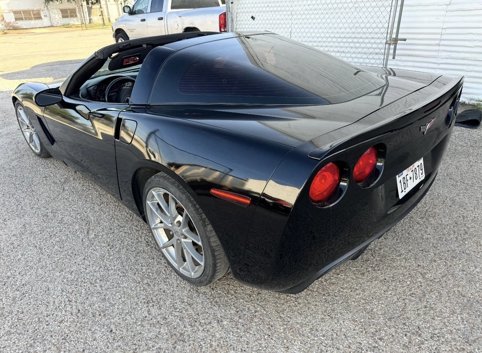 2010 Chevrolet Corvette C6 - Image 8 of 12