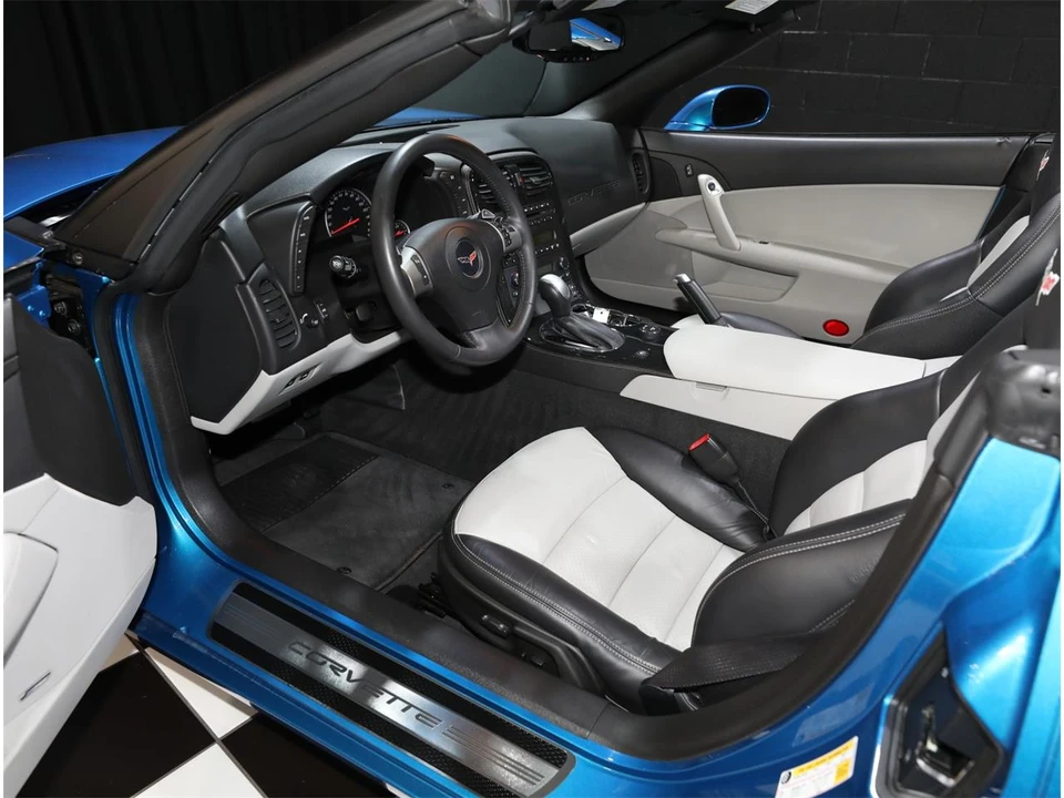 2010 Chevrolet Corvette C6 - Image 3 of 31