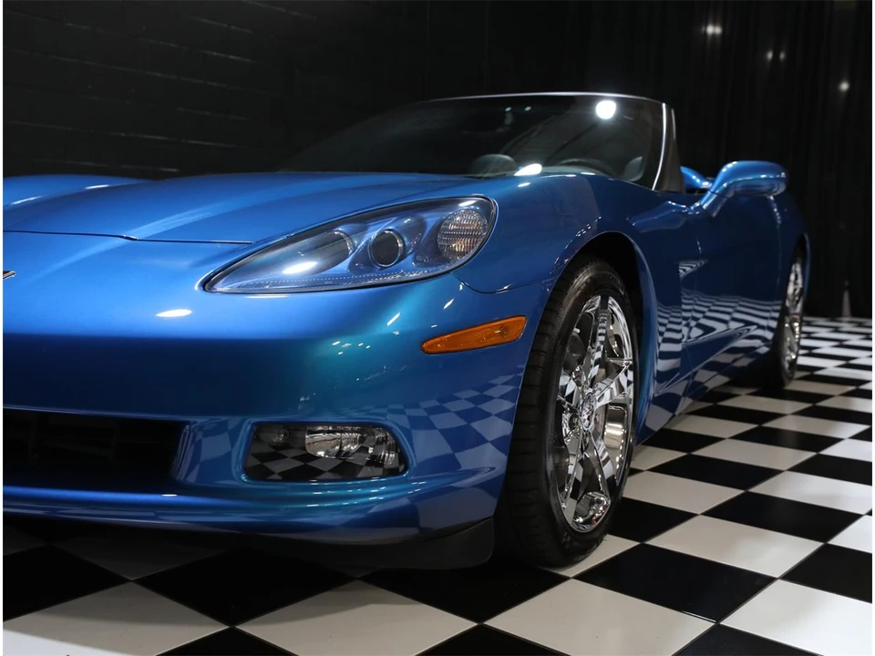2010 Chevrolet Corvette C6 - Image 16 of 31