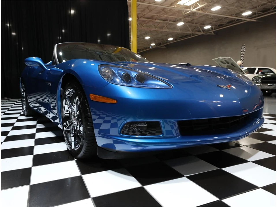 2010 Chevrolet Corvette C6 - Image 21 of 31