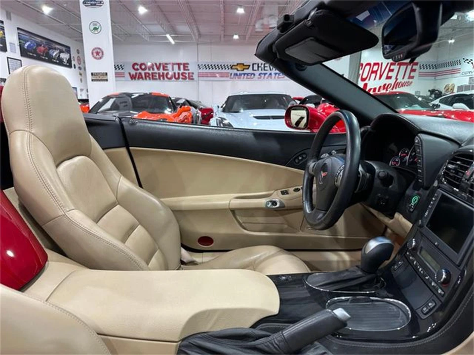 2010 Chevrolet Corvette C6 - Image 16 of 30