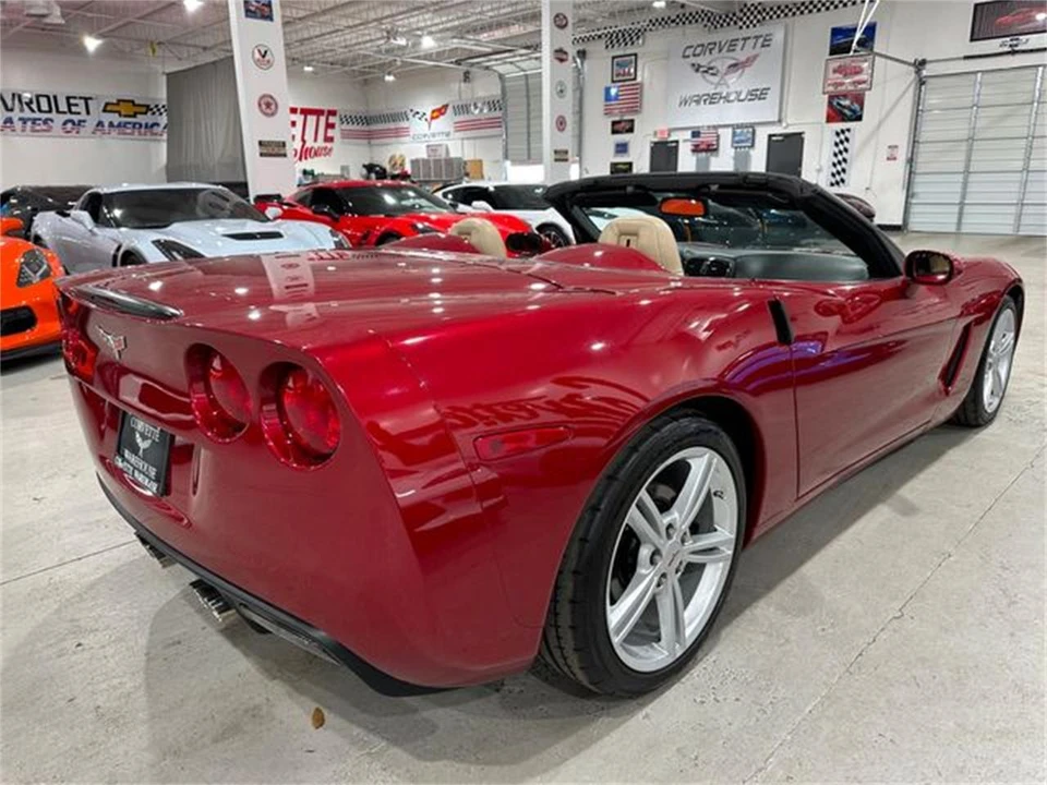 2010 Chevrolet Corvette C6 - Image 26 of 30