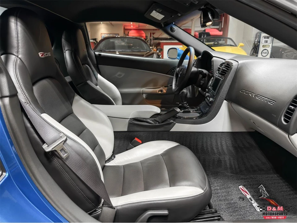 2010 Chevrolet Corvette C6 - Image 13 of 31