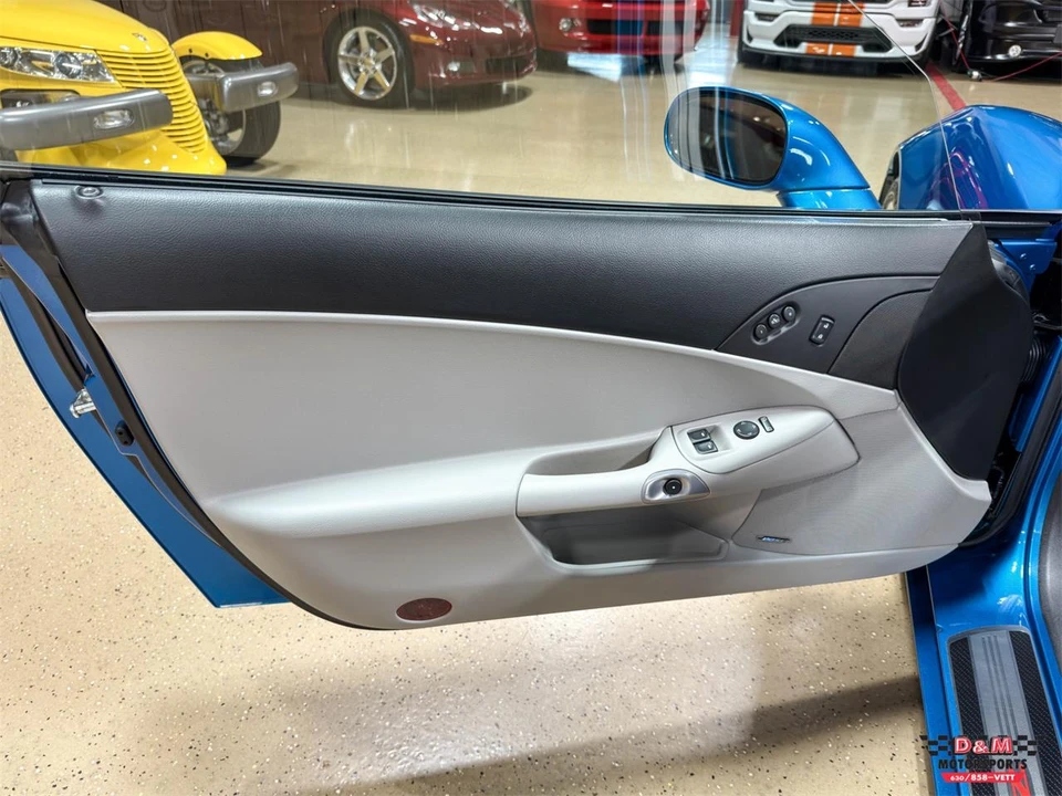 2010 Chevrolet Corvette C6 - Image 24 of 31