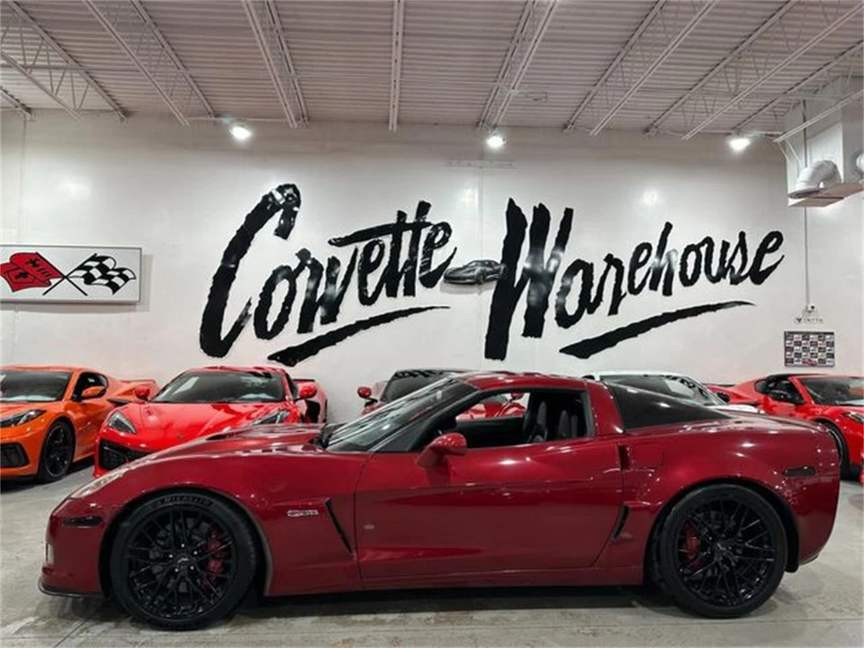 2010 Chevrolet Corvette C6 - Image 2 of 10