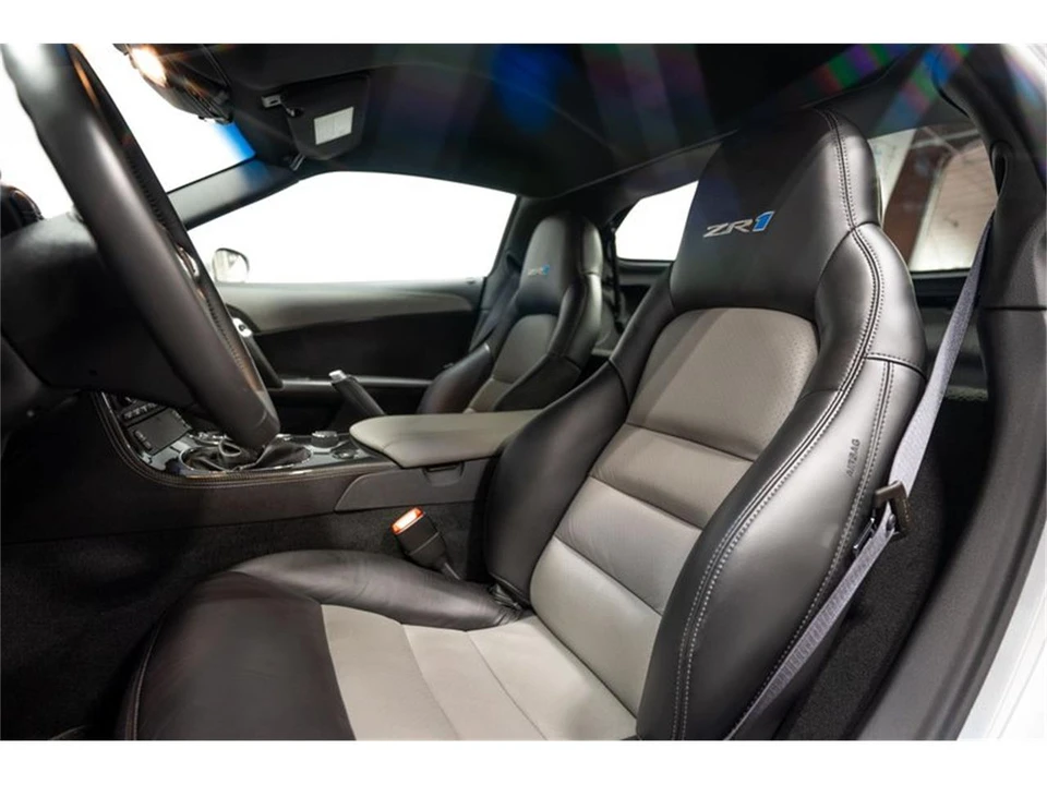 2010 Chevrolet Corvette C6 - Image 7 of 25