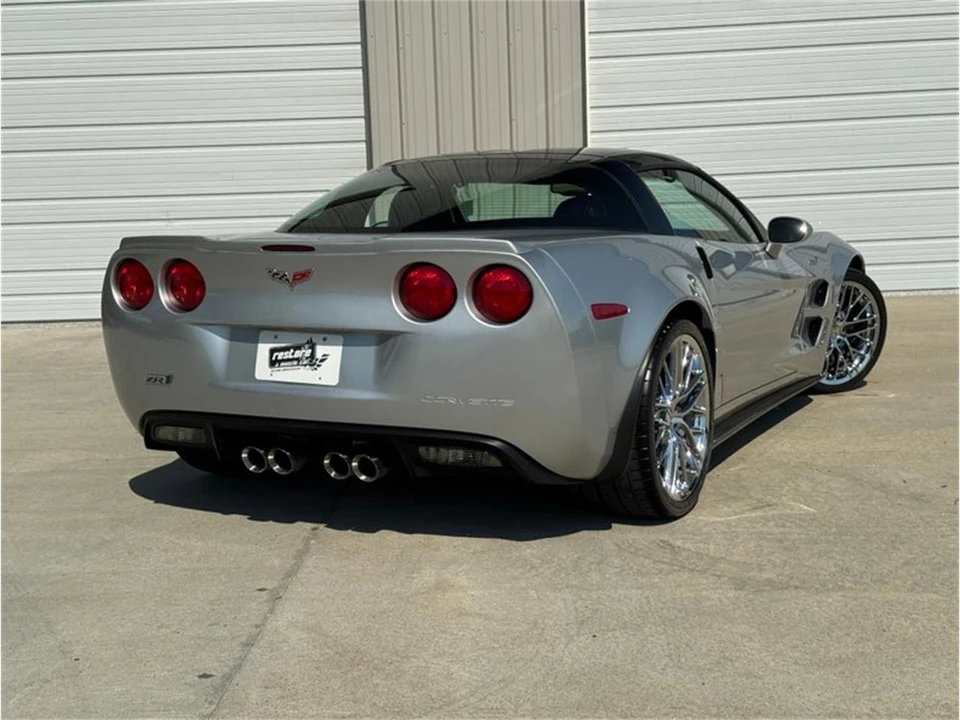 2010 Chevrolet Corvette C6 - Image 17 of 31