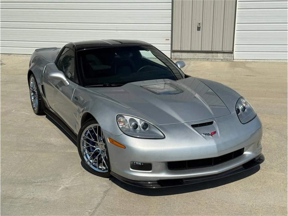 2010 Chevrolet Corvette C6 - Image 2 of 31
