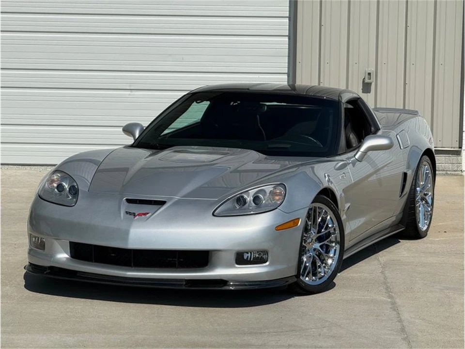 2010 Chevrolet Corvette C6 - Image 10 of 31