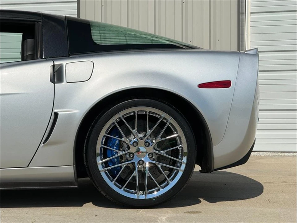 2010 Chevrolet Corvette C6 - Image 26 of 31