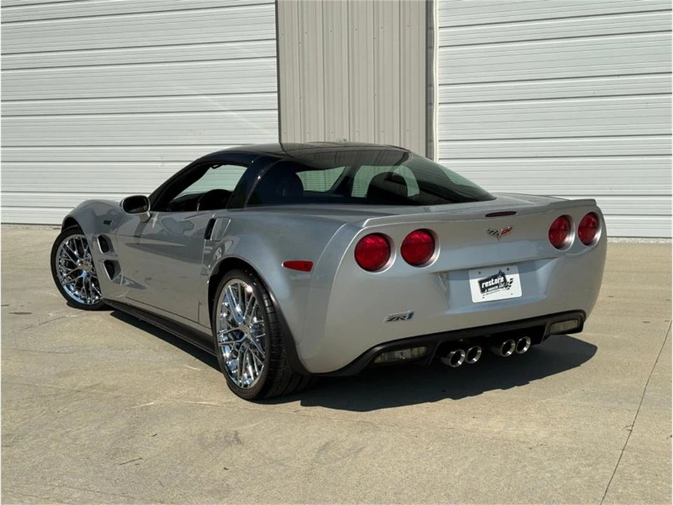 2010 Chevrolet Corvette C6 - Image 14 of 31