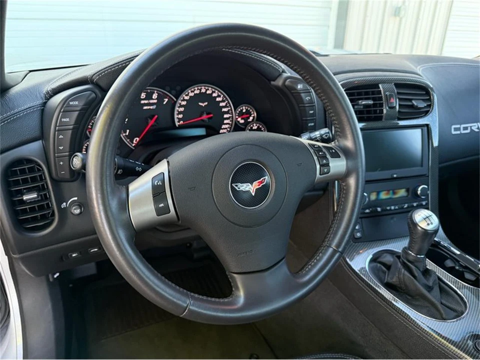 2010 Chevrolet Corvette C6 - Image 27 of 31
