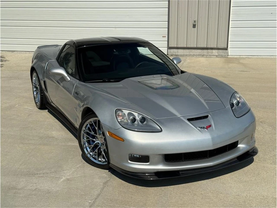 2010 Chevrolet Corvette C6 - Image 3 of 31
