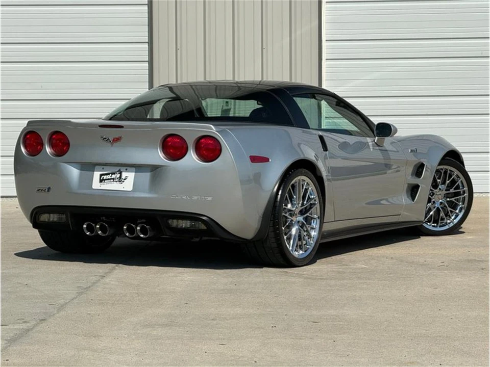 2010 Chevrolet Corvette C6 - Image 16 of 31