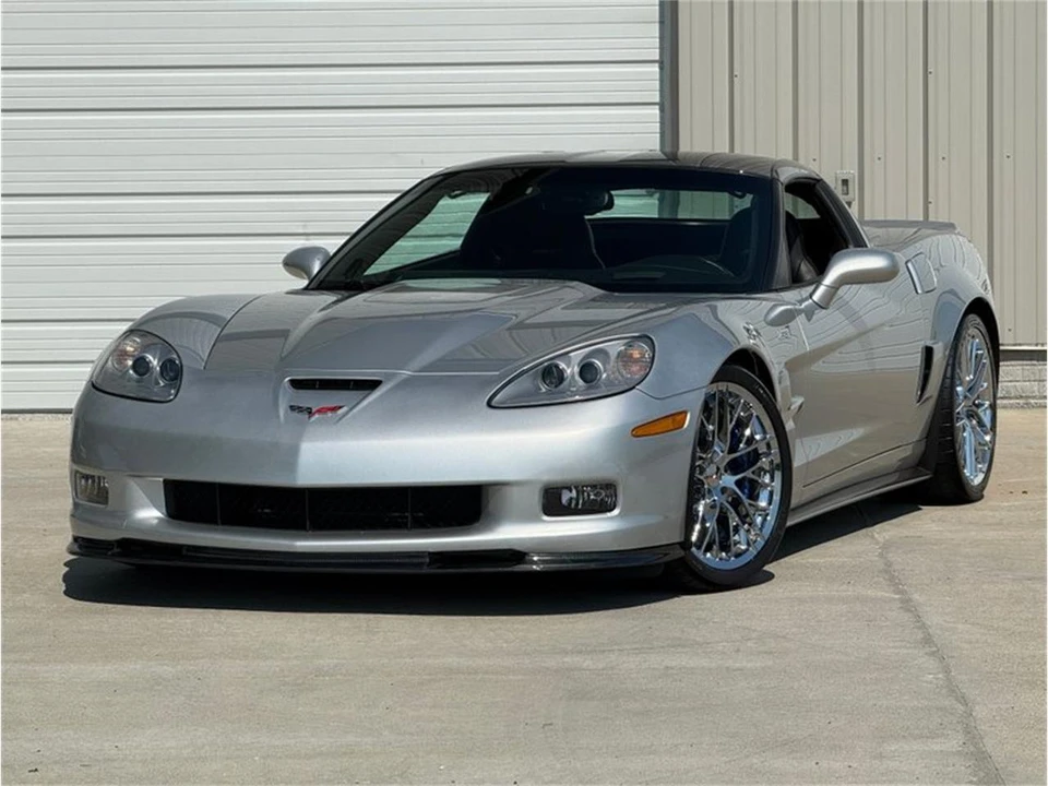 2010 Chevrolet Corvette C6 - Image 8 of 31