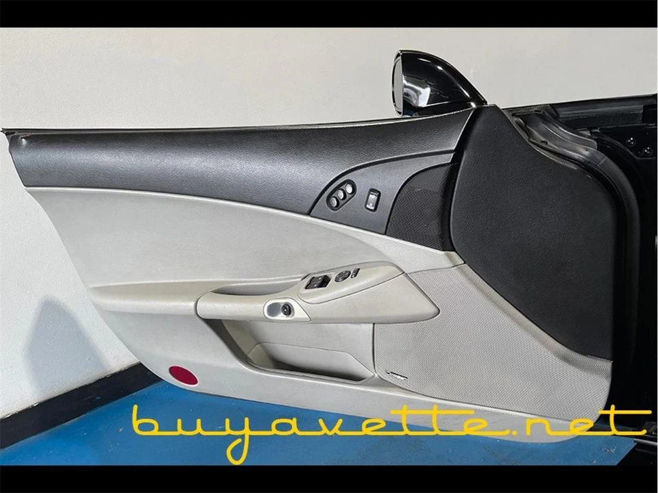 2010 Chevrolet Corvette C6 - Image 21 of 31