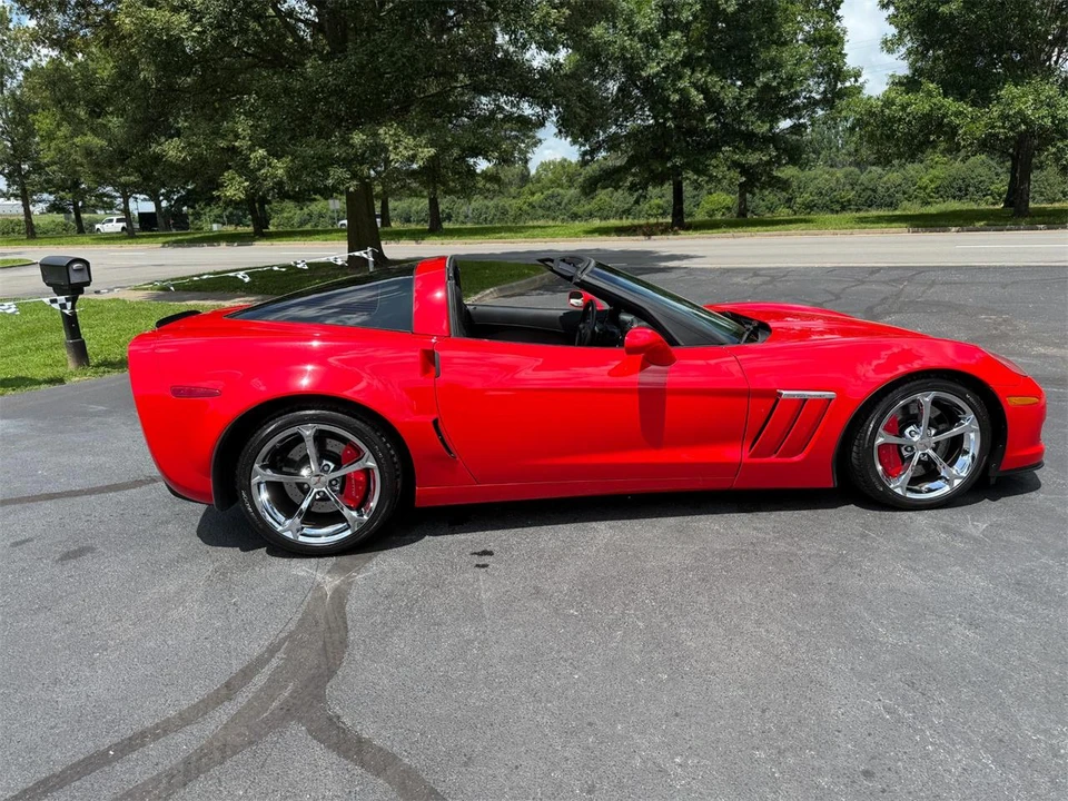 2010 Chevrolet Corvette C6 - Image 18 of 30