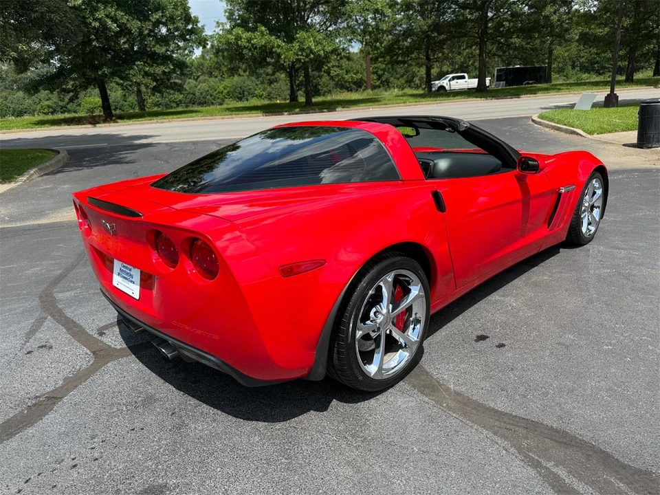 2010 Chevrolet Corvette C6 - Image 17 of 30