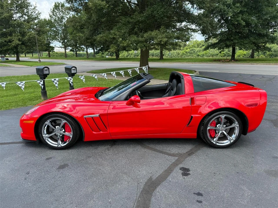 2010 Chevrolet Corvette C6 - Image 14 of 30