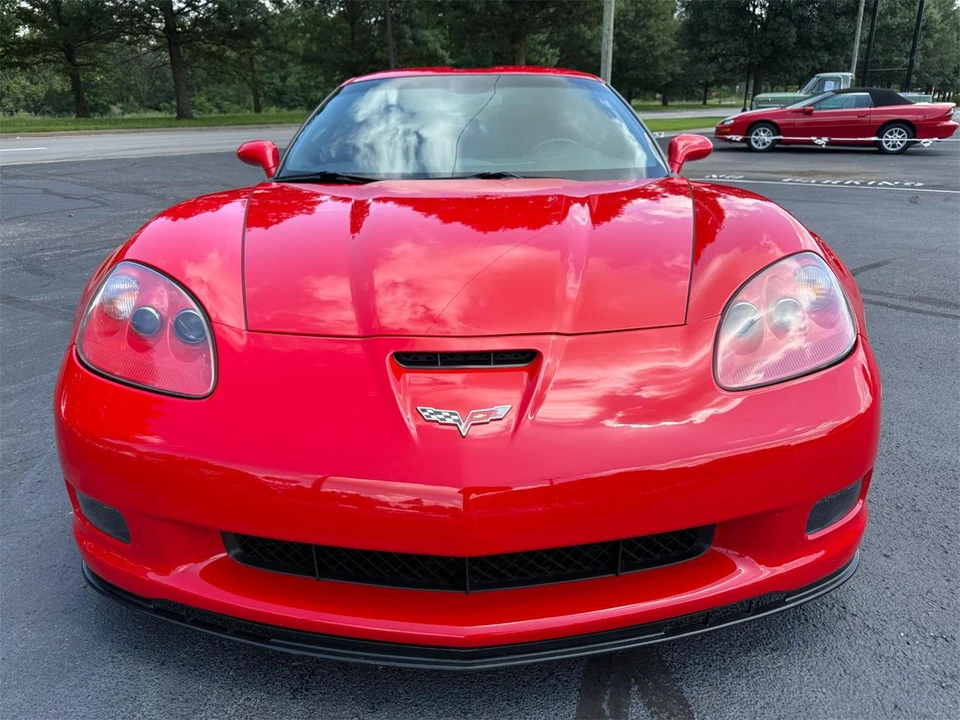 2010 Chevrolet Corvette C6 - Image 5 of 30