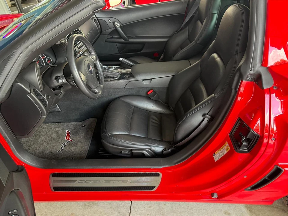 2010 Chevrolet Corvette C6 - Image 21 of 30