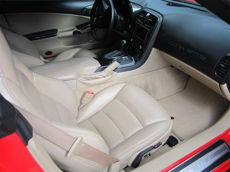 2010 Chevrolet Corvette C6 - Image 16 of 31