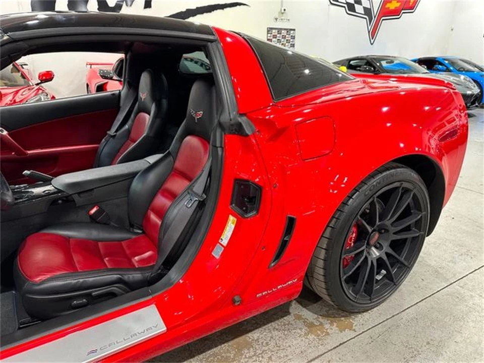 2010 Chevrolet Corvette C6 - Image 15 of 30