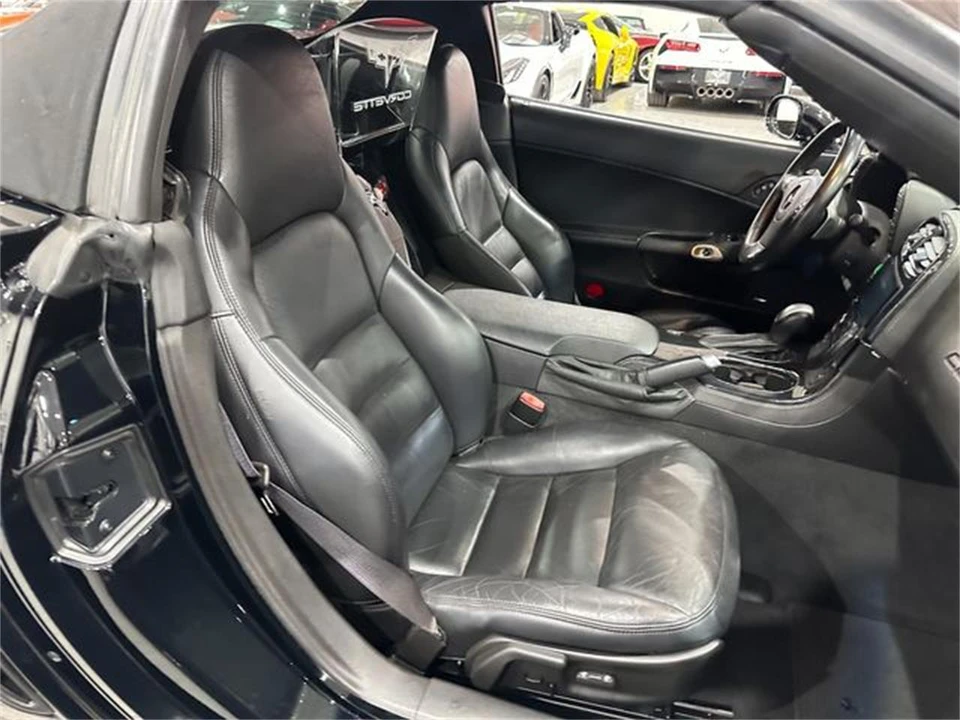2010 Chevrolet Corvette C6 - Image 13 of 30