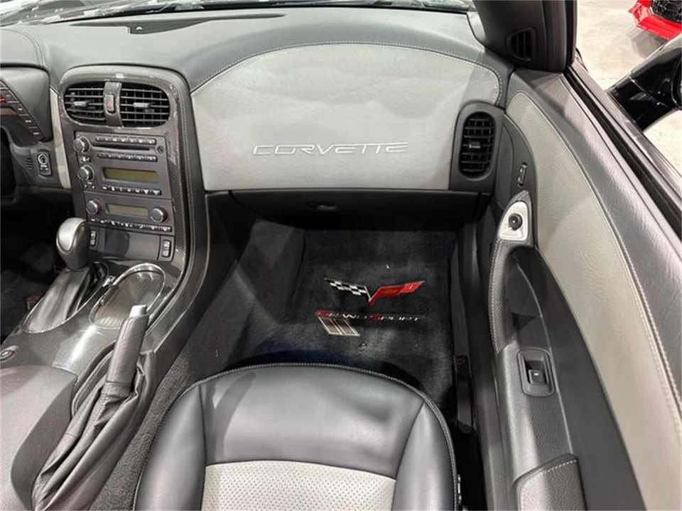 2010 Chevrolet Corvette C6 - Image 14 of 30
