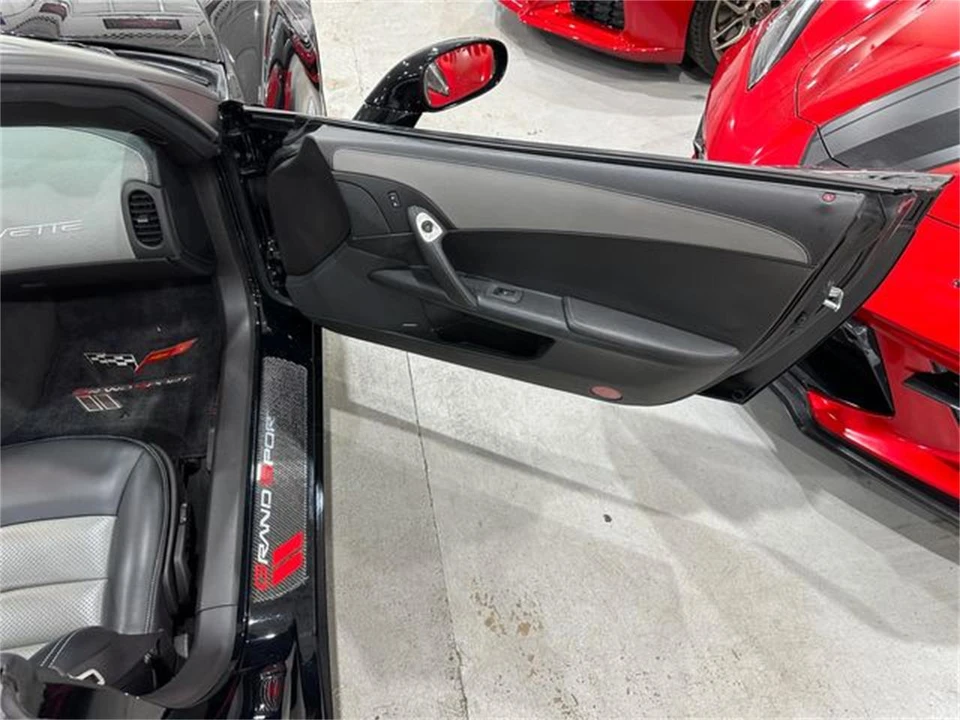 2010 Chevrolet Corvette C6 - Image 17 of 30