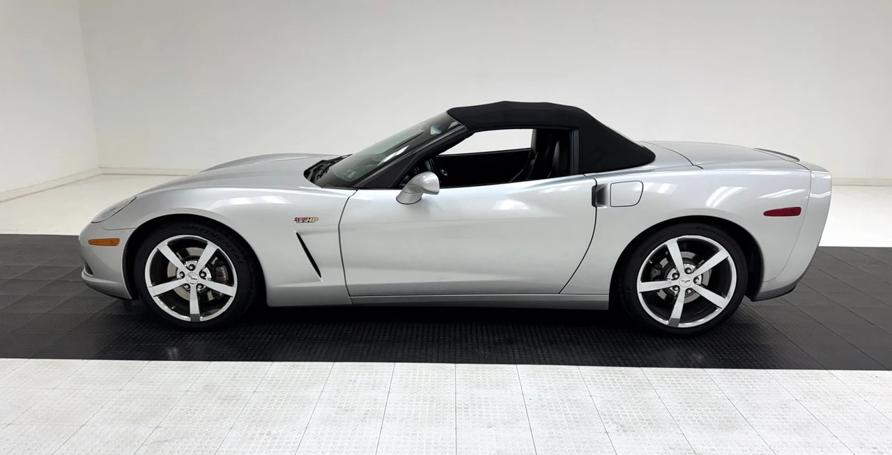 2010 Chevrolet Corvette C6 - Image 3 of 31