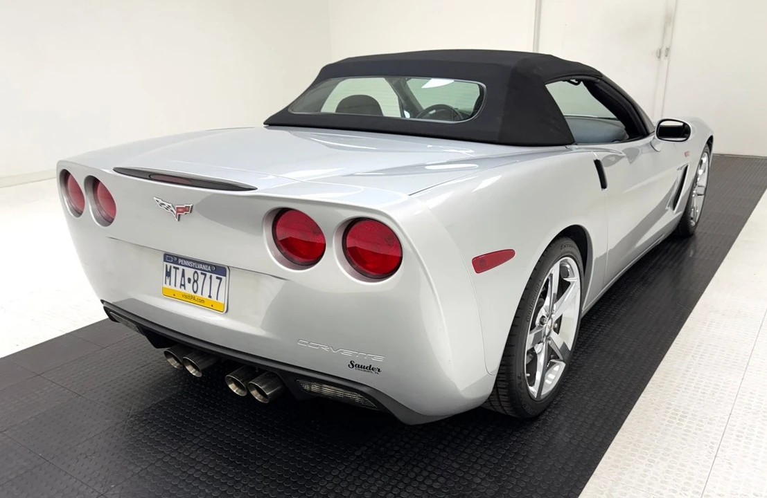 2010 Chevrolet Corvette C6 - Image 8 of 31