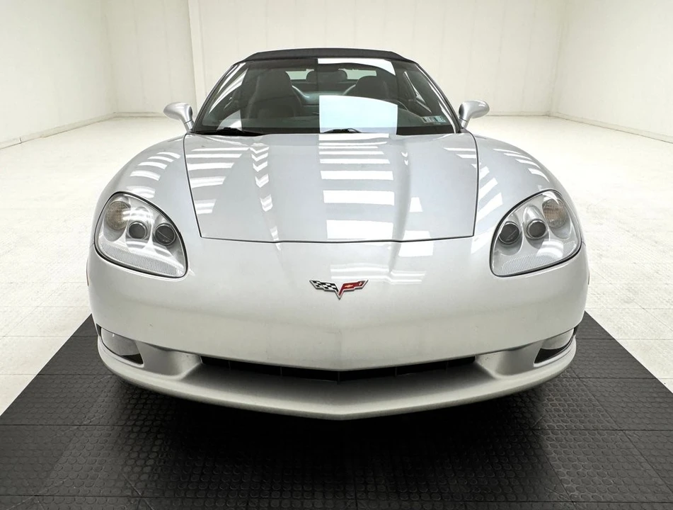 2010 Chevrolet Corvette C6 - Image 11 of 31